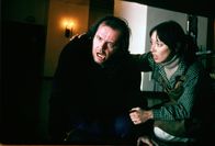 Shining – Der Schriftsteller Jack (Jack Nicholson, l.) versetzt seine Frau (Shelley Duvall, r.) in Angst und Schrecken ...