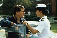 Eine Frage der Ehre – Lt. Daniel Kaffee (Tom Cruise, l.) und Lt. Cdr. Joanne Galloway (Demi Moore, r.) arbeiten zusammen. Gemeinsam müssen sie herausfinden, wer wirklich Schuld an dem Tod des Soldaten William Santiago trägt.