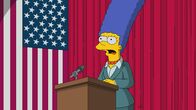 Die Simpsons – Marge (Bild) beschließt, sich als Bürgermeisterin aufstellen zu lassen, nachdem sie von Bürgermeister Quimby mit einem frauenfeindlichen Kommentar zum Schweigen gebracht wurde ...