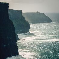 Faszination Erde – Typisch Irland: Die Cliffs of Moher sind Irlands berühmteste Küstenformation.