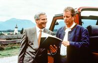 Der Bergdoktor – (v.li.): Karl Heinz Vosgerau (Richard Weinkopf), Gerhart Lippert (Dr. Thomas Burgner).