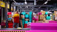 planet e. – Das Paketaufkommen nimmt stetig zu – nicht nur aufgrund der Lockdown-Effekte. Daher müssen neue Verteilermaschinen und Konzepte an den Start.