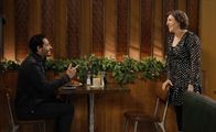 Call Me Kat – Oscar (Christopher Rivas, l.); Kat (Mayim Bialik, r.)