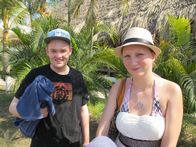 Verrückt nach Meer – Küchenpraktikanten Andreas und Elisabeth beim Landgang.
