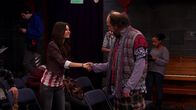 Victorious – L-R: Tori Vega (Victoria Justice), Erwin Sikowitz (Eric Lange)