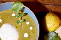 Zu Tisch ... – Eine Brunnenkresse-Birnen-Suppe