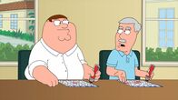 Family Guy – Als Peter (l.) Opa Carter (r.) die Vorzüge der Rente erklärt, setzt sich dieser in Florida zur Ruhe - mit fatalen Folgen ...