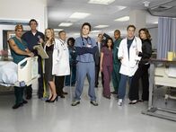 Scrubs - Die Anfänger – Robert Maschio (Todd Quinlan), Neil Flynn (Le concierge), Sarah Chalke (Elliot Reid), Ken Jenkins (Bob Kelso), Aloma Wright (Laverne Roberts), Zach Braff (John «JD» Dorian), Sam Lloyd (Ted Buckland), Judy Reyes (Carla Espinosa), Donald Faison (Chris Turk), John C McGinley (Perry Cox), Christa Miller (Jordan Sullivan)