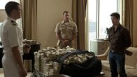 2 Guns – Quince (James Marsden, l.), Stig (Mark Wahlberg, r.)