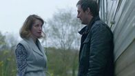 Die Todesliste - Nr. 1 stirbt – Alison Corwin (Sienna Guillory), Christopher Corwin (Anthony Flanagan)