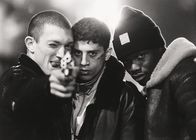 Hass – L-R: Vinz' (Vincent Cassel), Saïd (Saïd Taghmaoui) und Hubert (Hubert Koundé)