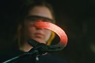 Berufsbild – SRF school Berufsbild – Hufschmied:in EFZ Angelika Brändle arbeitet gerne mit Tieren. Als angehende Hufschmiedin kümmert sie sich um die Hufpflege und den Beschlag von Pferden.