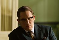 Legend – Ronnie Kray (Tom Hardy) ist unberechenbar