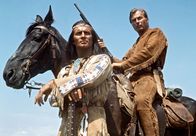 Winnetou I – Die legendären Blutsbrüder Winnetou (Pierre Brice, links) und Old Shatterhand (Lex Barker).