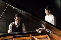 Das Hausmädchen – Hausherr Hoon (Lee Jung-jae) beginnt eine Affäre mit Eun-yi (Jeon Do-yeon).