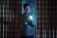 The Rookie – John Nolan (Nathan Fillion) geht seinem Verdacht nach dem Maulwurf des LAPD nach.