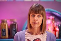 Ruby – Rubys (Anna Böger) Cornflakes-Shop zieht keine Kunden an.