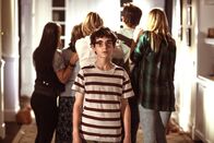 The Darkness – The Darkness Eine besondere Gabe: David Mazouz als Michael Taylor (vorne M.) Copyright: SRF/Universal Pictures