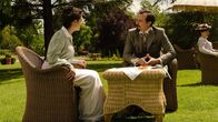 Grand Hotel – l-r Sofía Alarcón(Luz Valdenebro,l),Alfredo Vergara(Fele Martínez)