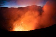 Ein perfekter Planet – Vulkane formen die Kontinente und düngen die Böden mit ihrer Asche. Außerdem sind sie die bedeutendste natürliche Quelle von Kohlendioxid.