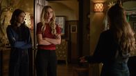 Legacies – v.l.n.r.) Josie Saltzman (Kaylee Bryant); Lizzie Saltzman (Jenny Boyd); Hope Mikaelson (Danielle Rose Russell)