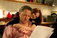 Geld.Macht.Liebe – Michael Brandner (Will Stern), Anna Bertheau (Ariane Sailer).