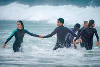 The Last Wave – Léna (Marie Dompnier) und Mathieu (Théo Christine) sind entschlossen, die Wolke zu zerstören.