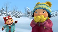 Snowsnaps' Winterspiele – Nele ertappt Kiki bei einer Bewegung.