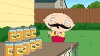 Family Guy – Stewie schmiedet einen perfiden Plan, um die Bienen zu ermutigen, mehr Honig zu produzieren und ihm so mehr Profit beim Verkauf zu bescheren ...