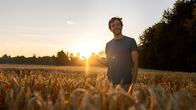Checker Tobi – Checker Tobi findet heraus, wie sich die Menschen vor vielen Jahrhunderten die Sonnenaufgänge und -untergänge erklärt haben.