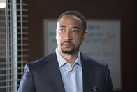 Criminal Minds – Verzweifelt versuchen Stephen Walker (Damon Gupton) und seine Kollegen, Reid und seine Mutter zu retten ...