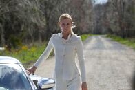 Seelen – Als die Sucherin (Diane Kruger) Wanderer aus melanies Körper verbannen will, macht sich die außerirdische Seele auf die Suche nach den letzten Menschen ...