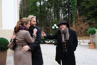 Sturm der Liebe – (v.l.n.r.) Gitti (Kathleen Fiedler); Michael (Erich Altenkopf); Julius (Michele Oliveri)