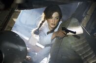 Assassins - Die Killer – Ein Kampf auf Leben und Tod beginnt für Computerexpertin Electra (Julianne Moore) ...