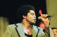 James Brown: Say It Loud – Als Erfinder des Breakbeats, der den Hip-Hop mit ermöglichte, erlebt James Brown in den 1990er- und den frühen 2000er Jahren ein Comeback.