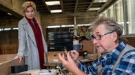 SOKO Stuttgart – In der Stuttgarter Stadtbücherei gehen täglich viele ein und aus – so auch Klaus Michael Stoirer, genannt "Käfer-Klaus" (Martin Semmelrogge). Als die Abteilungsleiterin der Stadtbücherei von der Treppe gestoßen wird und unmittelbar am Unfallort stirbt, zählt auch er zu den Tatverdächtigen. Kriminalhauptkommissarin Martina Seiffert (Astrid M. Fünderich) versucht herauszufinden, ob der kurios wirkende Mann ein Motiv haben könnte, den Mord zu begehen.