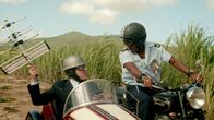 Death in Paradise – DI Richard Poole (Ben Miller, l.) und Dwayne Myers (Danny John-Jules, r.).
