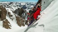 Über den Wolken - Leben in den Bergen – Extrembergsteigerin Hilaree O'Neil besteigt den Mount Sneffels im San-Juan-Gebirge.