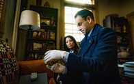 Elementary – Ein Mordfall beschäftig Sherlock Holmes (Jonny Lee Miller, r.) und Joan Watson (Lucy Liu, l.) ...