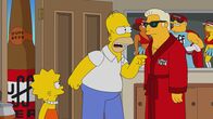 Die Simpsons – (v.l.n.r.) Lisa; Homer; Duffman