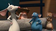 Die Muskeltiere – Josephine spielt die Verliebte.