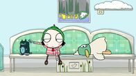 Sarah & Duck – Sarah, die von ihrer Robo-Katze ein bisschen gelangweilt ist, wartet mit Duck auf den Tierarzt.