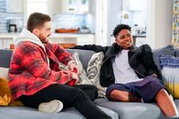 All American – Cody Christian (Asher Adams), Bre-Z (Tamia ‚Coop‘ Cooper).
