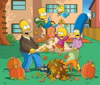 Die Simpsons – L-R: Homer, Bart, Snowball, Lisa, Maggie, Santa's Little Helper, Marge