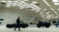 Arcadia – Luz Hendriks (Lynn Van Royen) auf dem Weg zum 'Schild'.