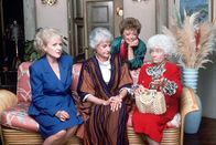 Golden Girls – L-R: Rose Nylund (Betty White), Dorothy Zbornak (Bea Arthur), Blanche Devereaux (Rue McClanahan) und Sophia Petrillo (Estelle Getty)