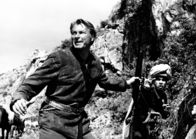 Der Schut – Kara Ben Nemsi (Lex Barker, l.) und sein Freund Hadschi Halef Omar (Ralf Wolter) stellen sich einem gefährlichen Abenteuer.