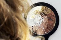 Puls – Puls Verzerrtes Körperbild – Die Angst, hässlich zu sein Menschen mit einer körperdysmorphen Störung ertragen ihr eigens Spiegelbild kaum. Copyright: SRF
