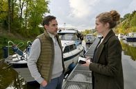 Tatort – Leo Winkler (Cornelia Gröschel) befragt Lucas Dreesen (Beat Marti), der evtl. als Stalker von Anna Schneider in Frage kommt
