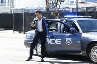 Castle – Ryan (Seamus Dever) nimmt die Spur des verschwundenen Castle auf, und die führt ihn auf einen Schrottplatz ...